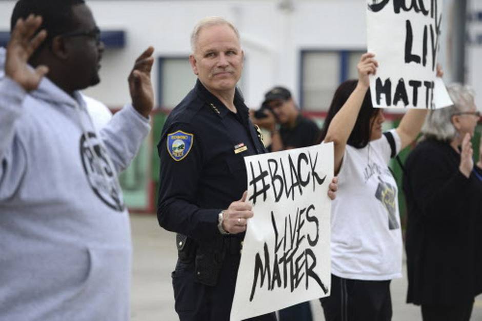 Opt-out of Implicit Bias: Beyond Diversity Training in Community Organizations